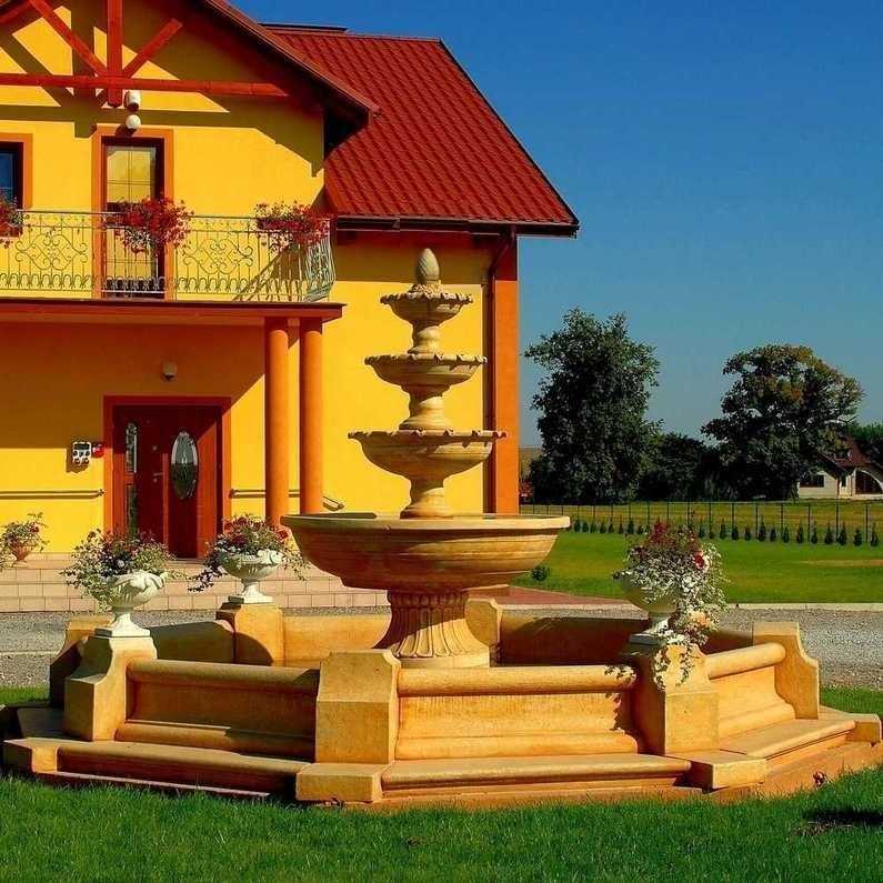 Zestaw Fontanna Almeria z szyszką + Oczko Classico + Akcesoria